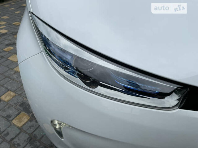 Білий Рено Зое, об'ємом двигуна 0 л та пробігом 68 тис. км за 8000 $, фото 22 на Automoto.ua