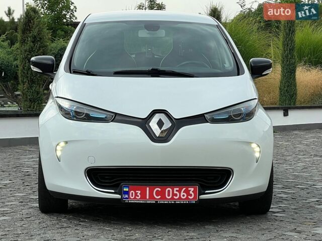 Білий Рено Зое, об'ємом двигуна 0 л та пробігом 108 тис. км за 7250 $, фото 5 на Automoto.ua