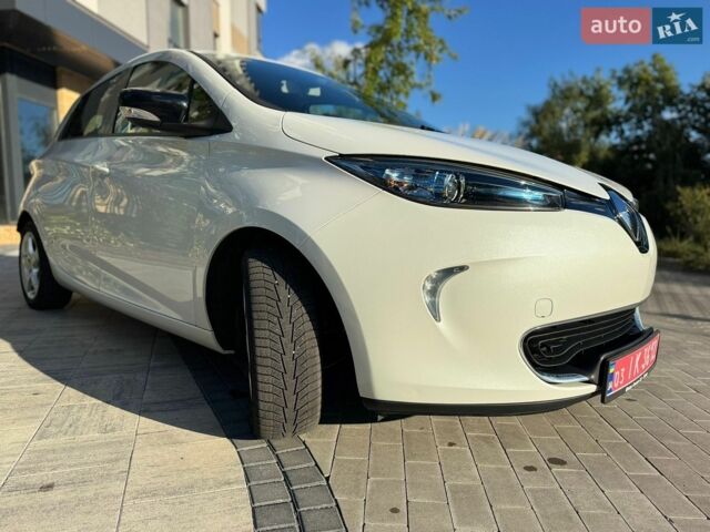 Білий Рено Зое, об'ємом двигуна 0 л та пробігом 53 тис. км за 7599 $, фото 3 на Automoto.ua