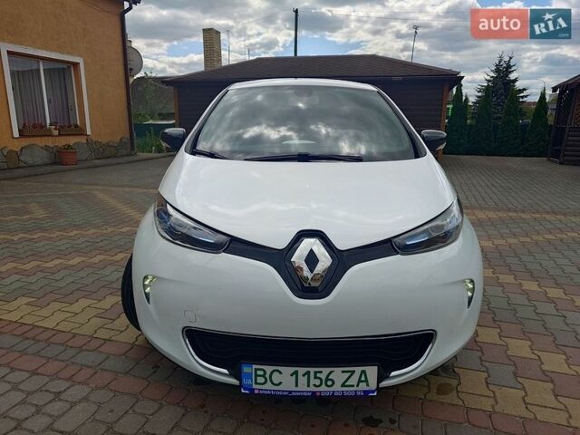 Белый Рено Зое, объемом двигателя 0 л и пробегом 128 тыс. км за 6555 $, фото 13 на Automoto.ua