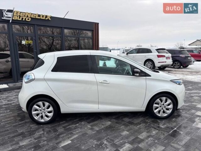 Білий Рено Зое, об'ємом двигуна 0 л та пробігом 114 тис. км за 7399 $, фото 7 на Automoto.ua
