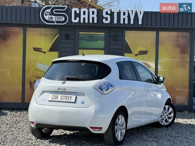 Білий Рено Зое, об'ємом двигуна 0 л та пробігом 98 тис. км за 6900 $, фото 3 на Automoto.ua