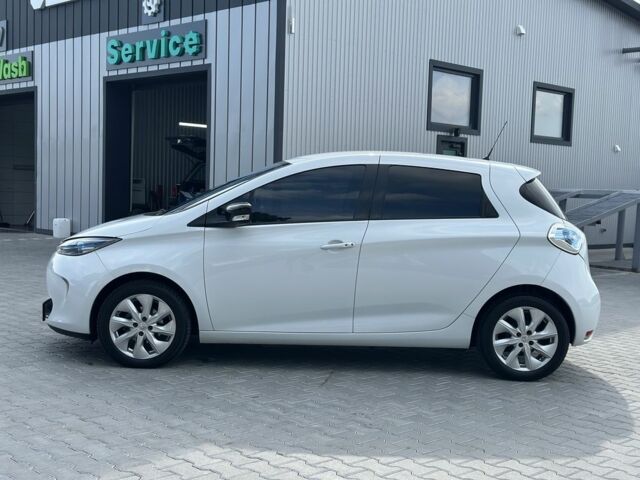 Белый Рено Зое, объемом двигателя 2 л и пробегом 77 тыс. км за 7200 $, фото 5 на Automoto.ua