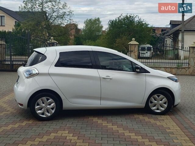 Белый Рено Зое, объемом двигателя 0 л и пробегом 128 тыс. км за 6555 $, фото 5 на Automoto.ua