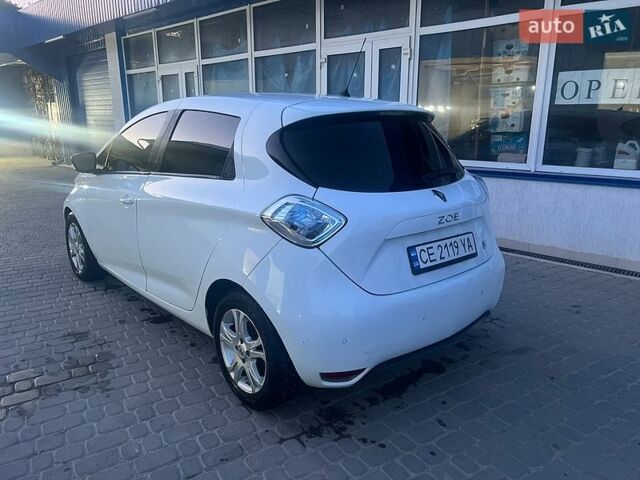 Белый Рено Зое, объемом двигателя 0 л и пробегом 93 тыс. км за 5950 $, фото 3 на Automoto.ua