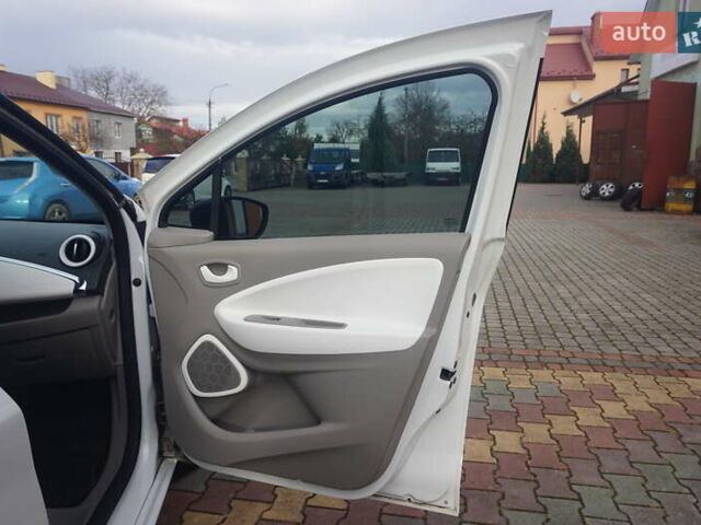 Білий Рено Зое, об'ємом двигуна 0 л та пробігом 112 тис. км за 6777 $, фото 36 на Automoto.ua