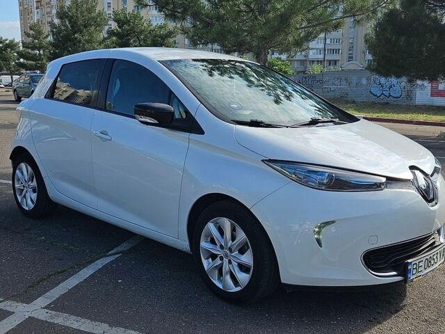 Білий Рено Зое, об'ємом двигуна 0 л та пробігом 58 тис. км за 8400 $, фото 13 на Automoto.ua