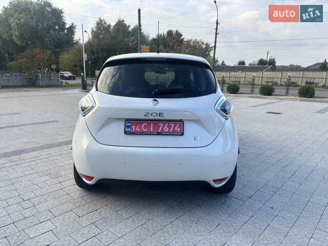 Білий Рено Зое, об'ємом двигуна 0 л та пробігом 118 тис. км за 6900 $, фото 4 на Automoto.ua