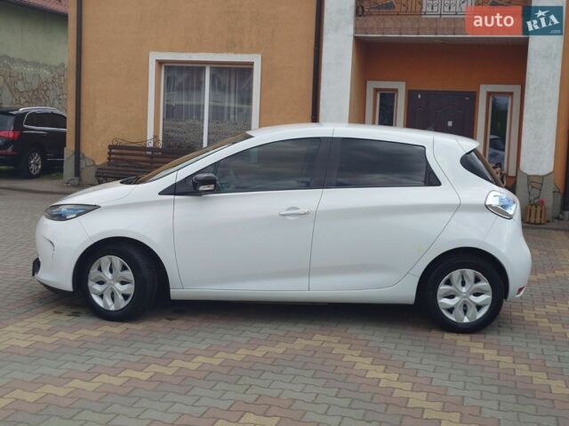 Белый Рено Зое, объемом двигателя 0 л и пробегом 128 тыс. км за 7150 $, фото 11 на Automoto.ua
