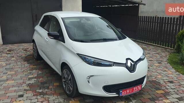 Белый Рено Зое, объемом двигателя 0 л и пробегом 71 тыс. км за 7850 $, фото 1 на Automoto.ua
