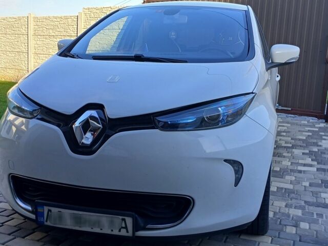 Білий Рено Зое, об'ємом двигуна 0 л та пробігом 98 тис. км за 7300 $, фото 1 на Automoto.ua