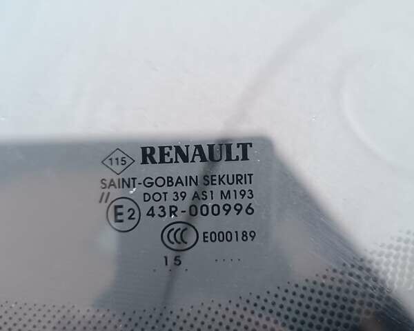 Білий Рено Зое, об'ємом двигуна 0 л та пробігом 130 тис. км за 6100 $, фото 13 на Automoto.ua