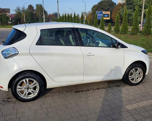 Білий Рено Зое, об'ємом двигуна 0 л та пробігом 105 тис. км за 6750 $, фото 5 на Automoto.ua