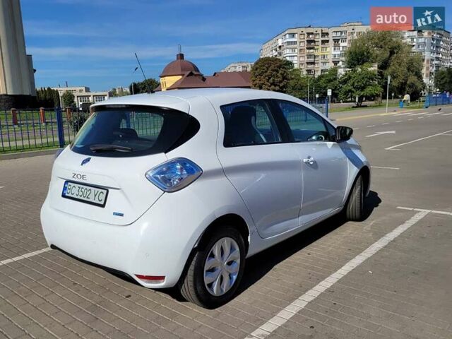 Білий Рено Зое, об'ємом двигуна 0 л та пробігом 147 тис. км за 9000 $, фото 7 на Automoto.ua