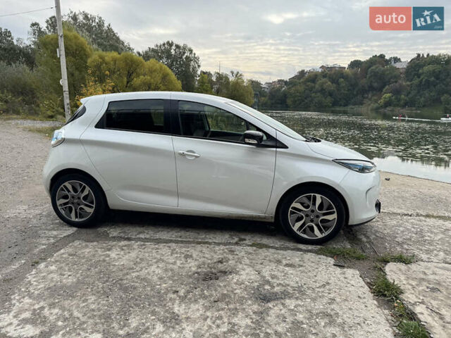 Білий Рено Зое, об'ємом двигуна 0 л та пробігом 98 тис. км за 9500 $, фото 5 на Automoto.ua