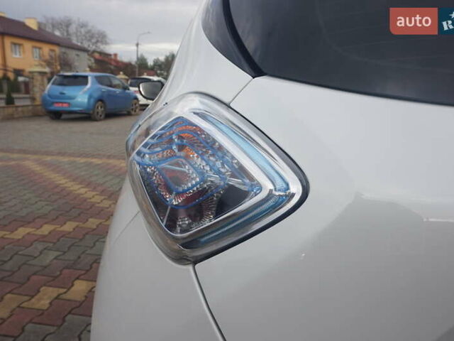 Білий Рено Зое, об'ємом двигуна 0 л та пробігом 112 тис. км за 6777 $, фото 24 на Automoto.ua