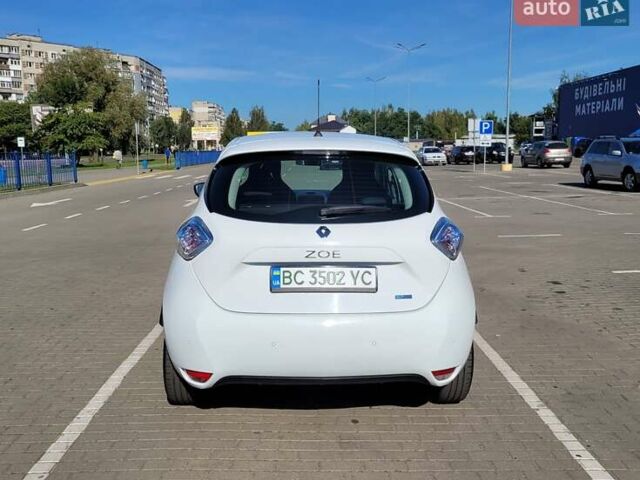 Білий Рено Зое, об'ємом двигуна 0 л та пробігом 147 тис. км за 9000 $, фото 5 на Automoto.ua