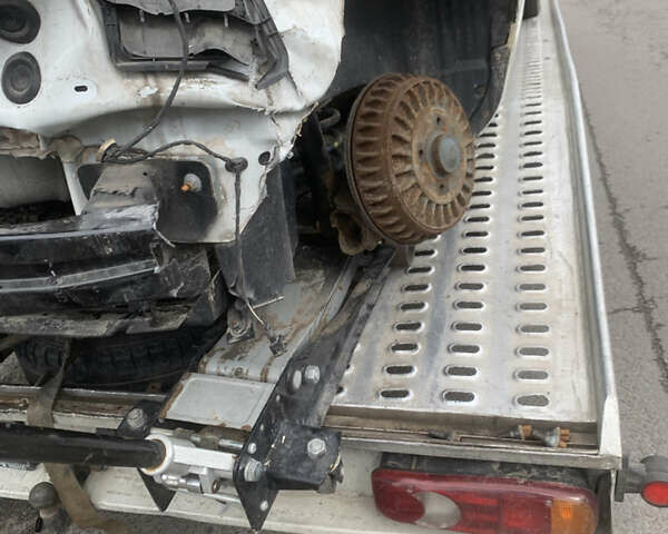 Белый Рено Зое, объемом двигателя 0 л и пробегом 84 тыс. км за 3700 $, фото 8 на Automoto.ua