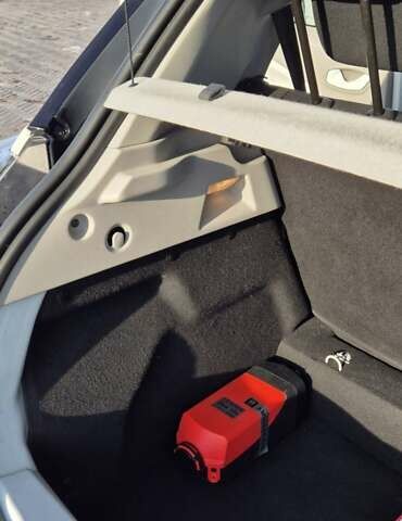Белый Рено Зое, объемом двигателя 0 л и пробегом 84 тыс. км за 9600 $, фото 9 на Automoto.ua