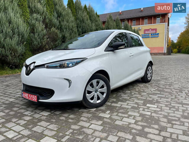 Белый Рено Зое, объемом двигателя 0 л и пробегом 97 тыс. км за 9500 $, фото 41 на Automoto.ua