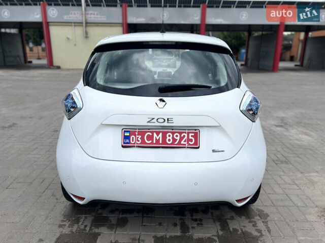 Белый Рено Зое, объемом двигателя 0 л и пробегом 65 тыс. км за 8900 $, фото 15 на Automoto.ua