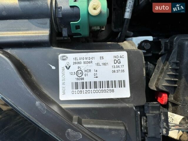 Білий Рено Зое, об'ємом двигуна 0 л та пробігом 83 тис. км за 9000 $, фото 33 на Automoto.ua