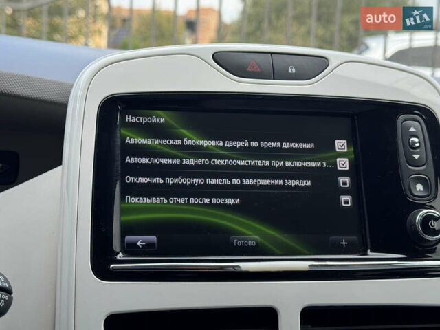 Белый Рено Зое, объемом двигателя 0 л и пробегом 77 тыс. км за 9499 $, фото 74 на Automoto.ua