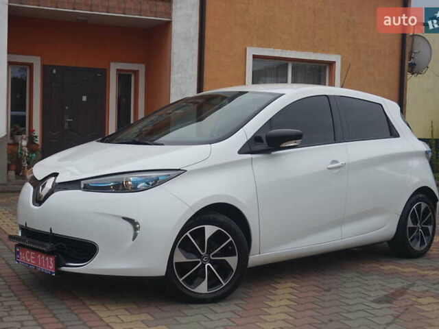 Белый Рено Зое, объемом двигателя 0 л и пробегом 136 тыс. км за 9000 $, фото 1 на Automoto.ua