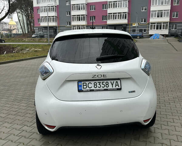 Белый Рено Зое, объемом двигателя 0 л и пробегом 131 тыс. км за 9650 $, фото 7 на Automoto.ua