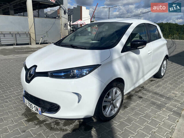 Белый Рено Зое, объемом двигателя 0 л и пробегом 27 тыс. км за 9300 $, фото 12 на Automoto.ua
