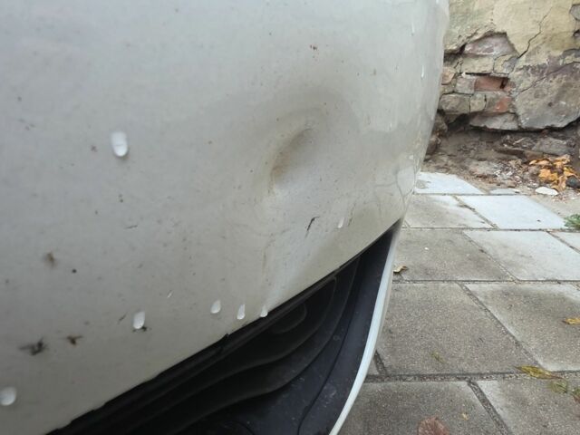 Белый Рено Зое, объемом двигателя 0 л и пробегом 152 тыс. км за 8400 $, фото 1 на Automoto.ua