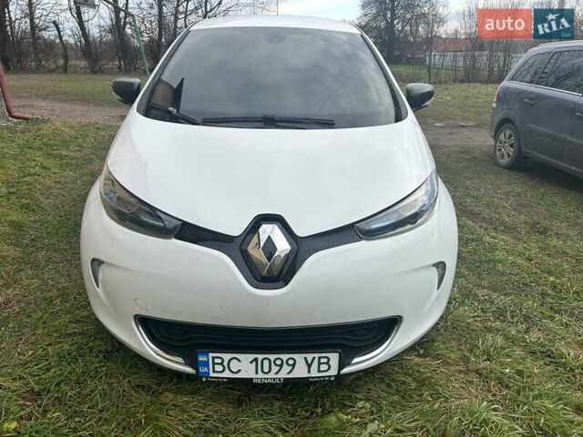 Білий Рено Зое, об'ємом двигуна 0 л та пробігом 147 тис. км за 8300 $, фото 6 на Automoto.ua