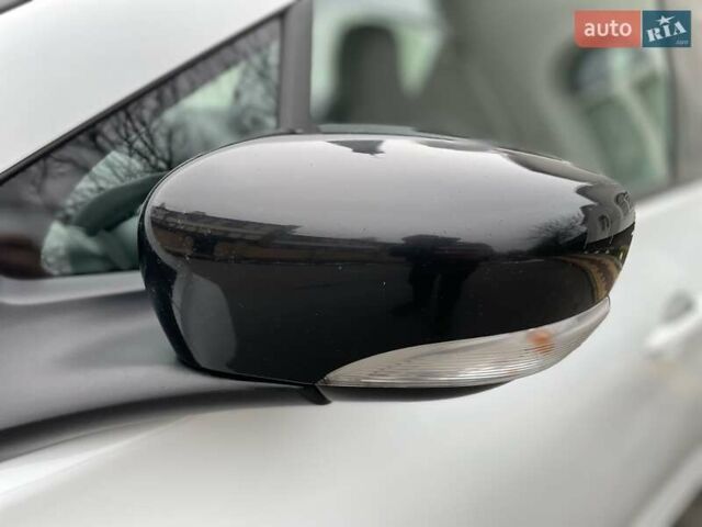 Білий Рено Зое, об'ємом двигуна 0 л та пробігом 168 тис. км за 9499 $, фото 17 на Automoto.ua