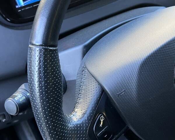 Рено Зое 2017 в Черновцах на Automoto.ua Белый Рено Зое, объемом двигателя 0 л и пробегом 60 тыс. км за 9200 $, фото 7 на Automoto.ua