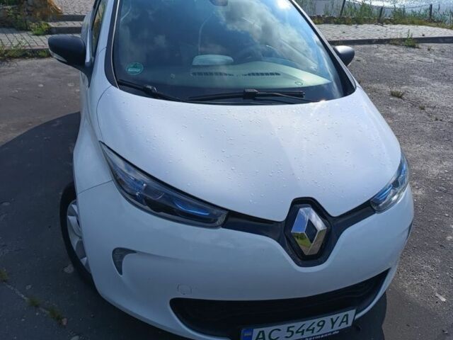 Білий Рено Зое, об'ємом двигуна 0 л та пробігом 170 тис. км за 5800 $, фото 2 на Automoto.ua