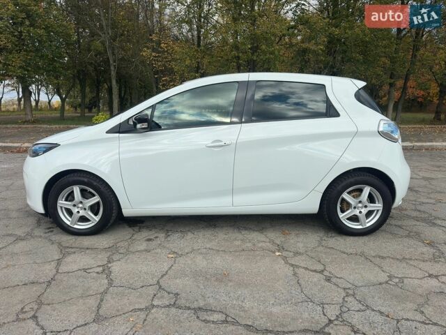 Білий Рено Зое, об'ємом двигуна 0 л та пробігом 83 тис. км за 9800 $, фото 8 на Automoto.ua