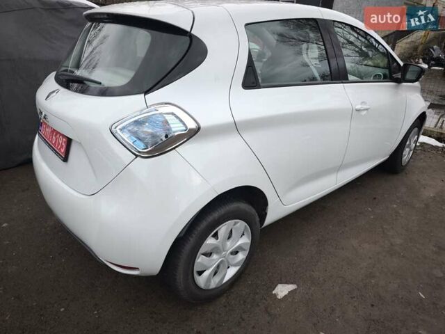 Білий Рено Зое, об'ємом двигуна 0 л та пробігом 100 тис. км за 4500 $, фото 4 на Automoto.ua