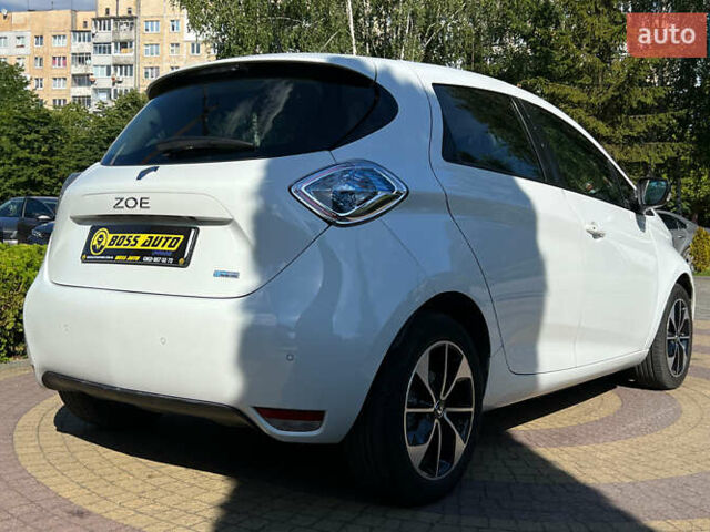 Белый Рено Зое, объемом двигателя 0 л и пробегом 143 тыс. км за 8900 $, фото 6 на Automoto.ua