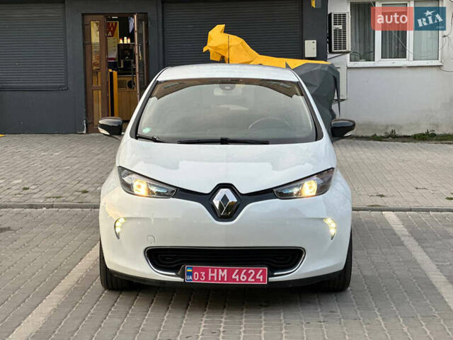 Белый Рено Зое, объемом двигателя 0 л и пробегом 74 тыс. км за 8999 $, фото 5 на Automoto.ua