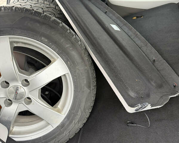 Білий Рено Зое, об'ємом двигуна 0 л та пробігом 104 тис. км за 8700 $, фото 21 на Automoto.ua