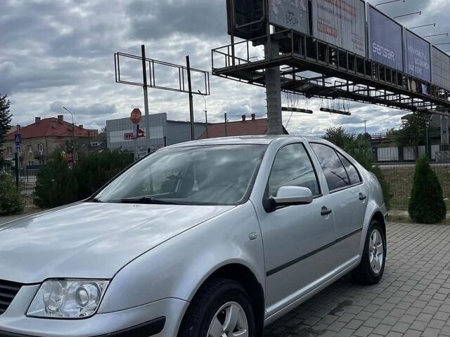 Белый Рено Зое, объемом двигателя 0 л и пробегом 210 тыс. км за 9900 $, фото 8 на Automoto.ua