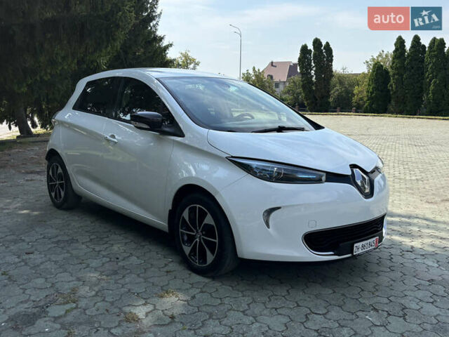Белый Рено Зое, объемом двигателя 0 л и пробегом 135 тыс. км за 9200 $, фото 8 на Automoto.ua