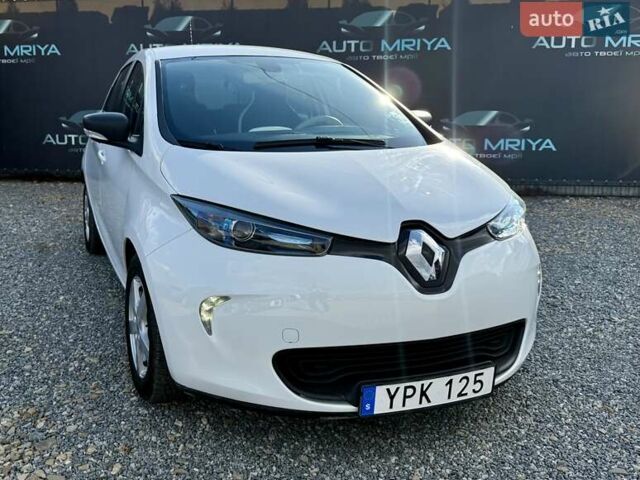 Белый Рено Зое, объемом двигателя 0 л и пробегом 35 тыс. км за 8800 $, фото 2 на Automoto.ua