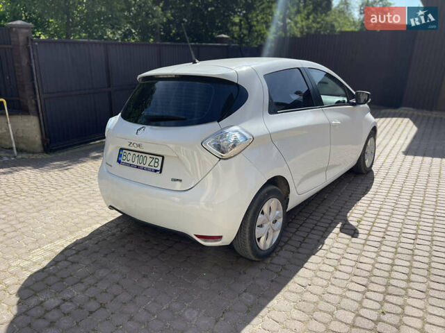 Белый Рено Зое, объемом двигателя 0 л и пробегом 85 тыс. км за 11000 $, фото 4 на Automoto.ua