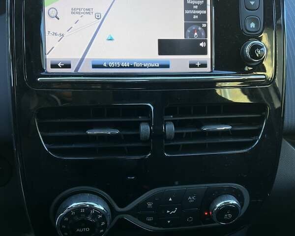 Рено Зое 2017 в Черновцах на Automoto.ua Белый Рено Зое, объемом двигателя 0 л и пробегом 60 тыс. км за 9200 $, фото 6 на Automoto.ua