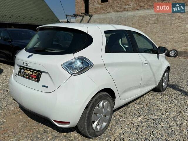 Белый Рено Зое, объемом двигателя 0 л и пробегом 93 тыс. км за 9799 $, фото 5 на Automoto.ua