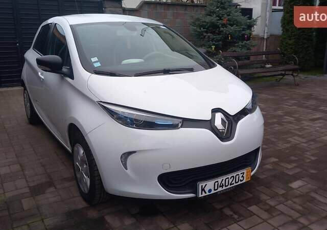 Білий Рено Зое, об'ємом двигуна 0 л та пробігом 113 тис. км за 9600 $, фото 24 на Automoto.ua