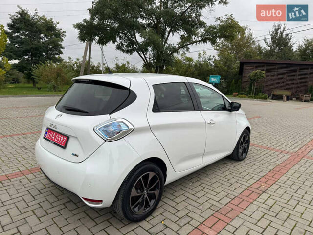 Белый Рено Зое, объемом двигателя 0 л и пробегом 78 тыс. км за 9800 $, фото 6 на Automoto.ua