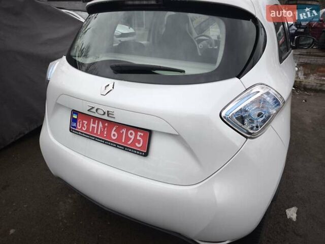 Білий Рено Зое, об'ємом двигуна 0 л та пробігом 100 тис. км за 4500 $, фото 3 на Automoto.ua