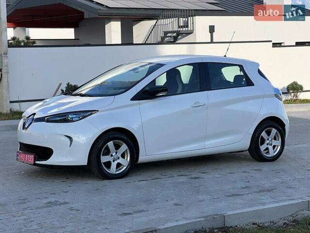 Белый Рено Зое, объемом двигателя 0 л и пробегом 110 тыс. км за 8450 $, фото 14 на Automoto.ua